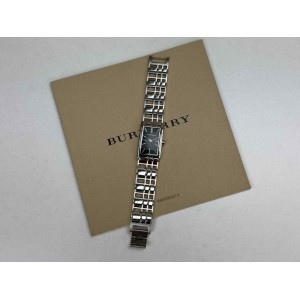 BURBERRY BU4600 SWISS WOMEN'S STAINLESS STEEL BRACELET WATCH BURBERRY BU4600 SWISS WOMEN'S STAINLESS STEEL BRACELET WATCH