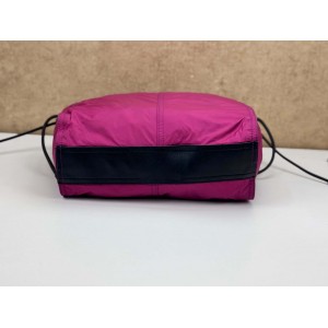 BURBERRY BUCKLEIGH NYLON TOTE BAG
