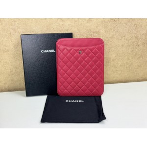 CHANEL CC IPAD COVER QUILTED LAMBSKIN CHANEL CC IPAD COVER QUILTED LAMBSKIN