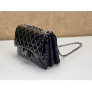 CHANEL MEDIUM FLAP BAG