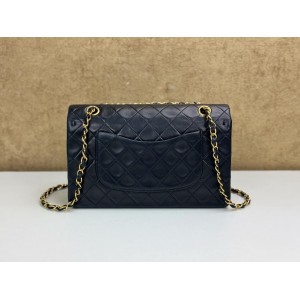CHANEL MEDIUM CLASSIC FLAP