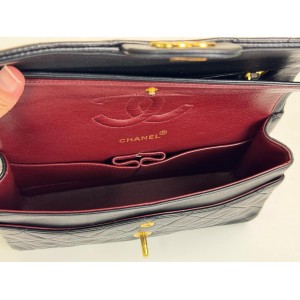 CHANEL MEDIUM CLASSIC FLAP