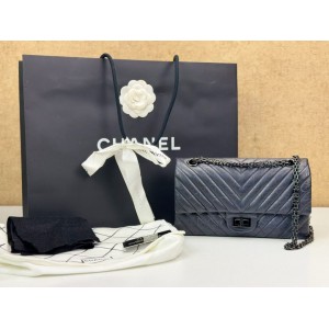 CHANEL A37587 2.55 REISSUE 226 CHEVRON MEDIUM FLAP