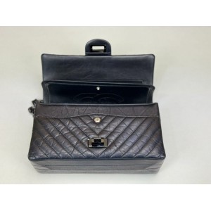 CHANEL A37587 2.55 REISSUE 226 CHEVRON MEDIUM FLAP