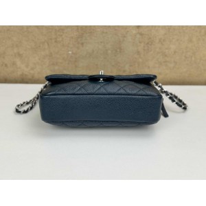 CHANEL A90683 FLAP ZIP BAG