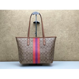 COACH 38405 VARSITY STRIPE CITY ZIP TOTE IN SIGNATURE [NEW] 