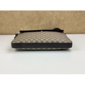 GUCCI 353429 GG SUPREME CANVAS MESSENGER BAG