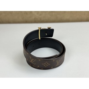 LOUIS VUITTON M0566 LV INITIALES 40MM REVERSIBLE BELT
