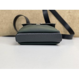 LOUIS VUITTON M30892 SARATOV PM