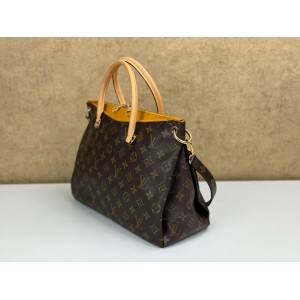 LOUIS VUITTON M40929 PALLAS MM
