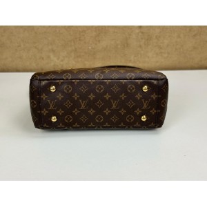 LOUIS VUITTON M40929 PALLAS MM