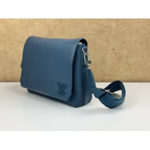 LOUIS VUITTON M59327 NEW MESSENGER BAG