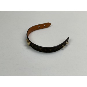 LOUIS VUITTON M6042 ESSENTIAL V BRACELET LOUIS VUITTON M6042 ESSENTIAL V BRACELET