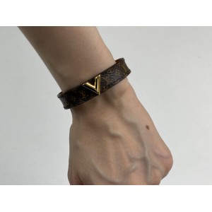 LOUIS VUITTON M6042 ESSENTIAL V BRACELET LOUIS VUITTON M6042 ESSENTIAL V BRACELET