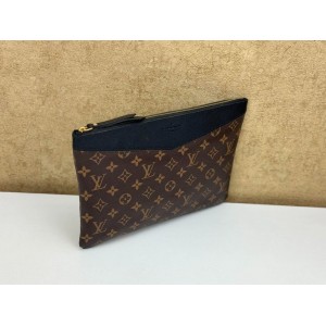 LOUIS VUITTON M62048 DAILY POUCH