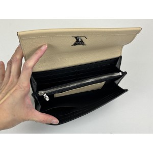 LOUIS VUITTON M62328 LOCKME II WALLET