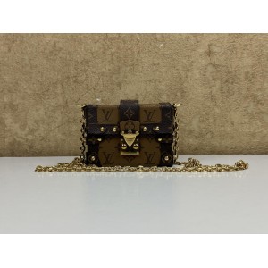 LOUIS VUITTON M68575 ESSENTIAL TRUNK NM