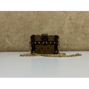 LOUIS VUITTON M68575 ESSENTIAL TRUNK NM