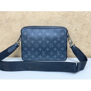 LOUIS VUITTON M69443 TRIO MESSENGER