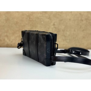 LOUIS VUITTON M69838 SOFT TRUNK WALLET