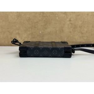 LOUIS VUITTON M69838 SOFT TRUNK WALLET