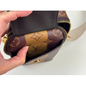 LOUIS VUITTON M81005 FLAP DOUBLE PHONE POUCH LOUIS VUITTON M81005 FLAP DOUBLE PHONE POUCH