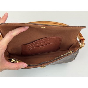 LOUIS VUITTON M81911 WALLET ON CHAIN IVY [NEW]