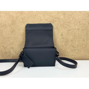 LOUIS VUITTON M82085 FASTLINE WEARABLE WALLET